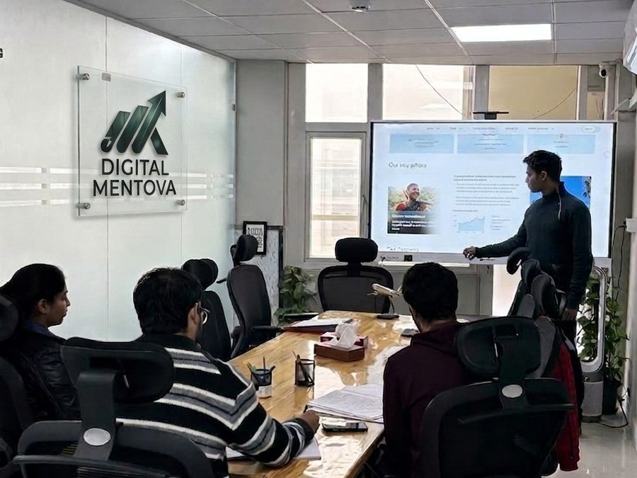Digital Mentova office workspace in Noida